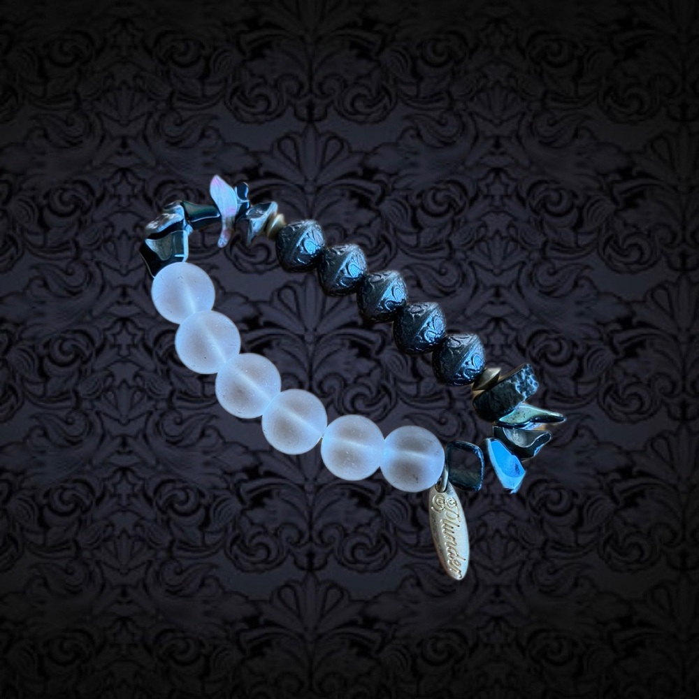 🖤2 for 10🖤 plunder beaded bracelet black and white